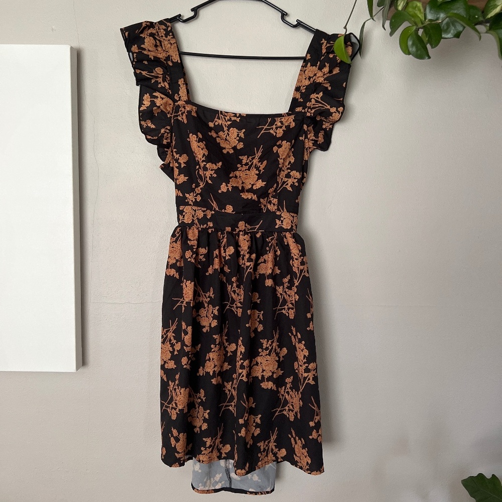 Black floral apron dress size small/medium